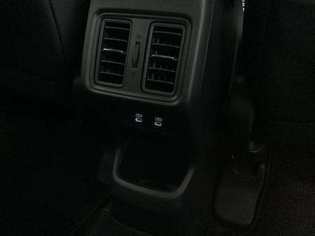 ヴェゼル ｅ：ＨＥＶＺ　メモリーナビ　ＥＴＣ　リアカメラ　シートヒーター　Ｓヒータ　地デジフルセグＴＶ　電動テールゲート　サイドエアバッグ　後カメラ　前後障害物センサー　横滑防止装置　エアコン　ＬＥＤヘットライト　パワステ（30枚目）