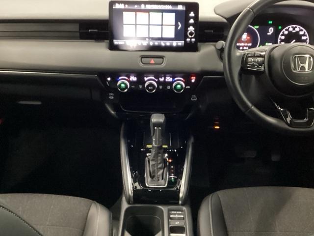 ヴェゼル ｅ：ＨＥＶＺ　メモリーナビ　ＥＴＣ　リアカメラ　シートヒーター　Ｓヒータ　地デジフルセグＴＶ　電動テールゲート　サイドエアバッグ　後カメラ　前後障害物センサー　横滑防止装置　エアコン　ＬＥＤヘットライト　パワステ（32枚目）