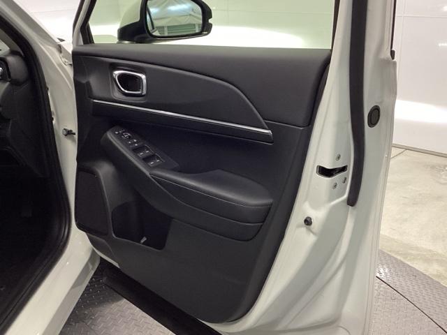 ヴェゼル ｅ：ＨＥＶＺ　メモリーナビ　ＥＴＣ　リアカメラ　シートヒーター　Ｓヒータ　地デジフルセグＴＶ　電動テールゲート　サイドエアバッグ　後カメラ　前後障害物センサー　横滑防止装置　エアコン　ＬＥＤヘットライト　パワステ（34枚目）