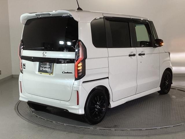 Ｎ－ＢＯＸカスタム Ｌスタイル＋ブラック　純正ナビ　フルセグ　リアカメラ　シティブレーキアクティブシステム　パワステ　シ－トヒ－タ－　ＡＢＳ　ナビ＆ＴＶ　オートエアコン　クルコン　横滑防止　ＬＥＤランプ　サイドエアバッグ　盗難防止装置（8枚目）