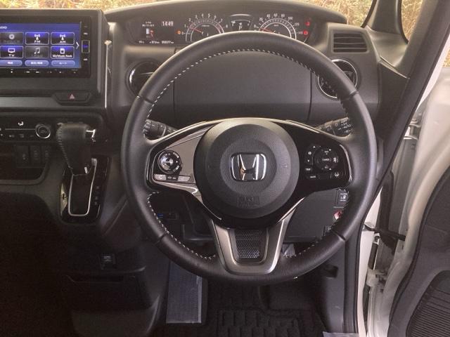 Ｎ－ＢＯＸカスタム Ｌスタイル＋ブラック　純正ナビ　フルセグ　リアカメラ　シティブレーキアクティブシステム　パワステ　シ－トヒ－タ－　ＡＢＳ　ナビ＆ＴＶ　オートエアコン　クルコン　横滑防止　ＬＥＤランプ　サイドエアバッグ　盗難防止装置（18枚目）