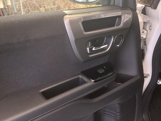 Ｎ－ＢＯＸカスタム Ｌスタイル＋ブラック　純正ナビ　フルセグ　リアカメラ　シティブレーキアクティブシステム　パワステ　シ－トヒ－タ－　ＡＢＳ　ナビ＆ＴＶ　オートエアコン　クルコン　横滑防止　ＬＥＤランプ　サイドエアバッグ　盗難防止装置（37枚目）