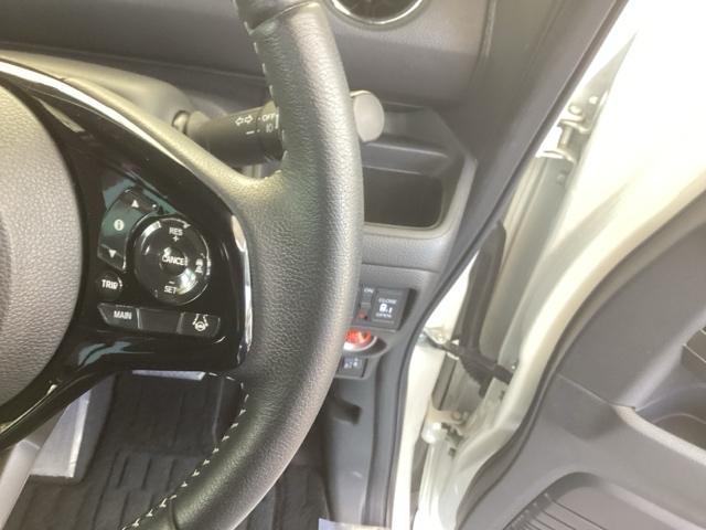 Ｎ－ＢＯＸカスタム Ｌスタイル＋ブラック　純正ナビ　フルセグ　リアカメラ　シティブレーキアクティブシステム　パワステ　シ－トヒ－タ－　ＡＢＳ　ナビ＆ＴＶ　オートエアコン　クルコン　横滑防止　ＬＥＤランプ　サイドエアバッグ　盗難防止装置（44枚目）