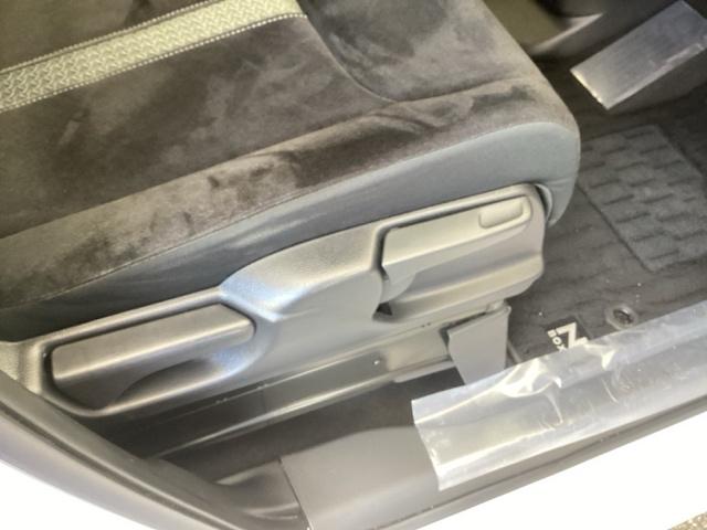 Ｎ－ＢＯＸカスタム Ｌスタイル＋ブラック　純正ナビ　フルセグ　リアカメラ　シティブレーキアクティブシステム　パワステ　シ－トヒ－タ－　ＡＢＳ　ナビ＆ＴＶ　オートエアコン　クルコン　横滑防止　ＬＥＤランプ　サイドエアバッグ　盗難防止装置（45枚目）