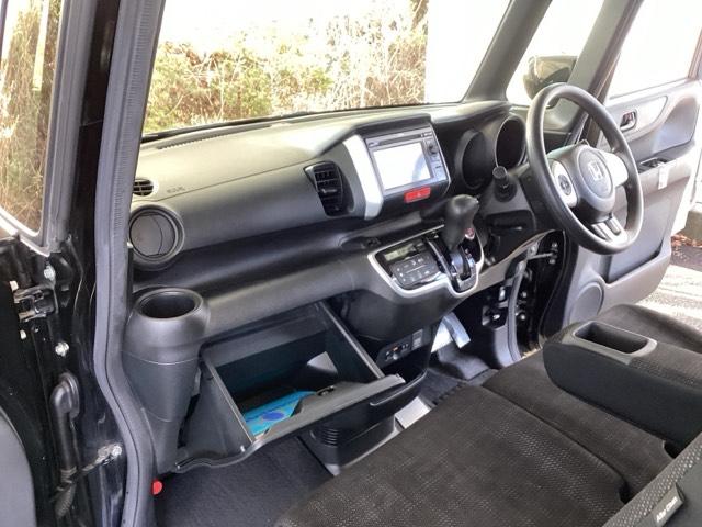 Ｎ－ＢＯＸ Ｇ・Ｌパッケージ　純正ディスプレイオーディオ　リアカメラ　記録簿付　ＡＢＳ付き　セキュリティー　スマートキ　エアバック付　ＷＳＲＳ　キーフリ　バックカメラ付き　１セグＴＶ　パワーウィンド　ＡＣ　フロントベンチシート（33枚目）