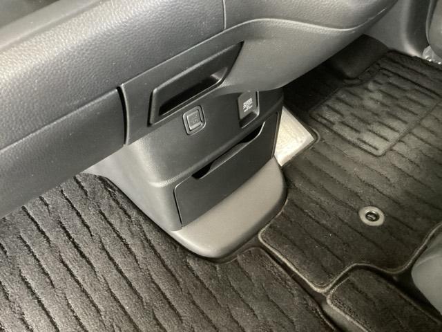 N-BOXカスタム L 純正ナビ フルセグ 2トーンカラー シートヒーター付き 助手席エアバック Bカメ ナビ・TV LED エアバッグ パワーウインドウ Aライト クルコン エアコン スマートキーPスタート USB VSA(43枚目)