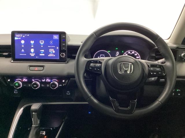 ヴェゼル e:HEVZ HondaCONNECT対応純正メモリーナビ Sヒータ 地デジフルセグTV 電動テールゲート サイドエアバッグ 後カメラ 前後障害物センサー 横滑防止装置 エアコン LEDヘットライト パワステ(3枚目)