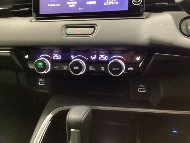 ヴェゼル e:HEVZ HondaCONNECT対応純正メモリーナビ Sヒータ 地デジフルセグTV 電動テールゲート サイドエアバッグ 後カメラ 前後障害物センサー 横滑防止装置 エアコン LEDヘットライト パワステ(13枚目)