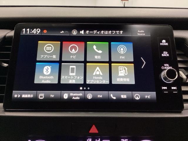 フィット ｅ：ＨＥＶベーシック　メモリーナビ　ドラレコ　ＥＴＣ　リアカメラ　ＵＳＢ接続　横滑り防止機能　Ａライト　Ｒカメラ　サイドエアバッグ　Ａストップ　ＬＥＤライト　フルセグＴＶ　盗難防止装置　クルーズコントロール　エアバッグ（10枚目）