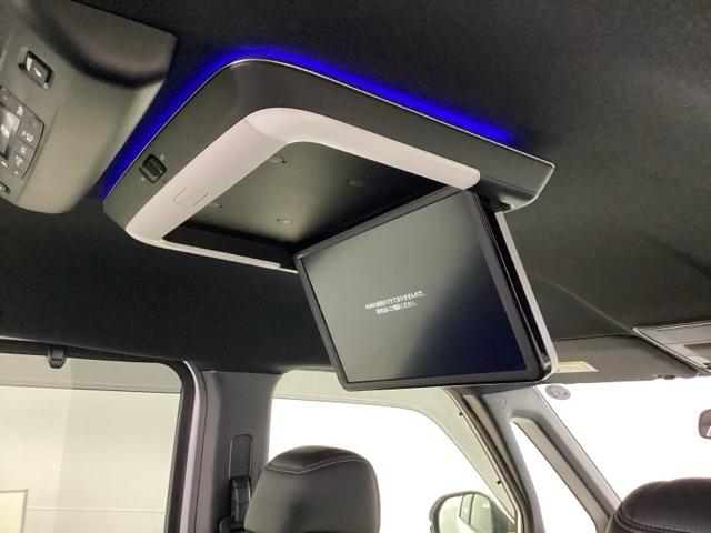 ���A�ȃ��j�^�[������΁A�㕔���Ȃł����ʂŉf�����y���߂܂��B�����Ԃ̃h���C�u��������҂�O�������܂���B