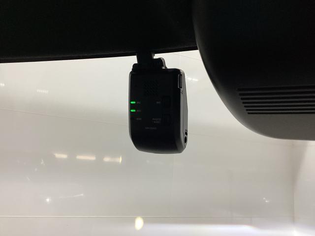 Ｎ－ＢＯＸカスタム ベースグレード　ＨｏｎｄａＣＯＮＮＥＣＴ対応純正メモリーナビ　ドラレコ　衝突軽減Ｂ　ハイビームアシスト　ＵＳＢ　フルセグテレビ　ＩＳＴＯＰ　ＬＥＤライト　Ｂカメラ　オートエアコン　ベンチＳ　前席シートヒーター　Ｓキー（12枚目）