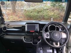 �ե���ȥ��饹���礭�����磻�ɤʻ볦�Ǳ�ž�⤷�䤹���ʤ�褦�ˡ��߷פ���Ƥ��ޤ��� 3