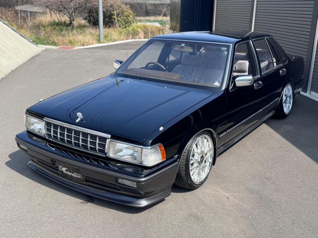 グロリア ベンコラ 車高調 ピロアッパー 17インチアルミホイール フロントリップ マッドガード ノーマルから仕上げ! 全面塗装色替え!(14枚目)