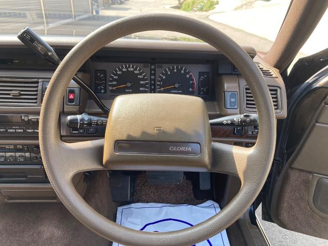 グロリア ベンコラ 車高調 ピロアッパー 17インチアルミホイール フロントリップ マッドガード ノーマルから仕上げ! 全面塗装色替え!(17枚目)