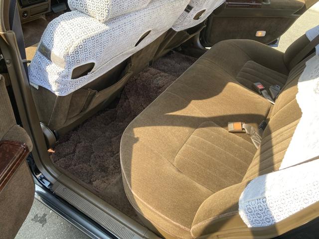 グロリア ベンコラ 車高調 ピロアッパー 17インチアルミホイール フロントリップ マッドガード ノーマルから仕上げ! 全面塗装色替え!(29枚目)