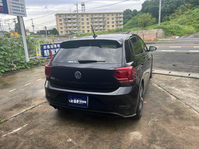 ポロＧＴＩ ベースグレード　バックカメラ　ナビ　ＴＶ　クリアランスソナー　オートクルーズコントロール　衝突被害軽減システム　アルミホイール　ＬＥＤヘッドランプ　キーレスエントリー　アイドリングストップ　電動格納ミラー　ＡＴ（6枚目）