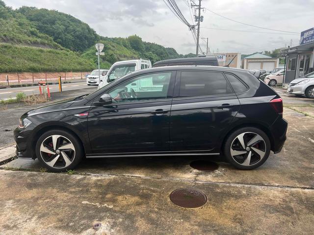 ポロＧＴＩ ベースグレード　バックカメラ　ナビ　ＴＶ　クリアランスソナー　オートクルーズコントロール　衝突被害軽減システム　アルミホイール　ＬＥＤヘッドランプ　キーレスエントリー　アイドリングストップ　電動格納ミラー　ＡＴ（8枚目）