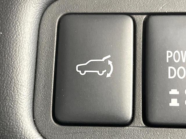 デリカＤ：５ Ｐ　禁煙車　４ＷＤ　純正１１インチナビ　全周囲カメラ　両側電動スライドドア　衝突軽減システム　レーダークルーズ　ＥＴＣ　Ｂｌｕｅｔｏｏｔｈ　　ドラレコ　パワーバックドア　ＬＥＤライト　パワーシート（27枚目）