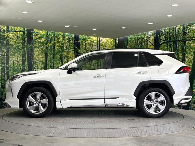 ＲＡＶ４ Ｇ　４ＷＤ　フルエアロ　禁煙車　純正９インチＳＤナビ　バックカメラ　衝突被害軽減システム　レーダークルーズ　電動リアゲート　パワーシート　ドラレコ　ＥＴＣ　コーナーセンサー　スマートキー（26枚目）