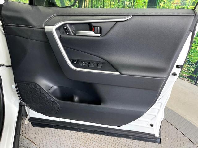 ＲＡＶ４ Ｇ　４ＷＤ　フルエアロ　禁煙車　純正９インチＳＤナビ　バックカメラ　衝突被害軽減システム　レーダークルーズ　電動リアゲート　パワーシート　ドラレコ　ＥＴＣ　コーナーセンサー　スマートキー（64枚目）