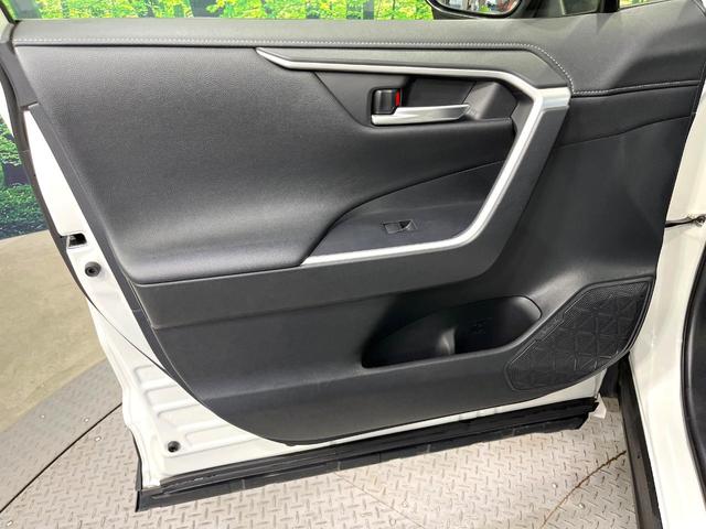 ＲＡＶ４ Ｇ　４ＷＤ　フルエアロ　禁煙車　純正９インチＳＤナビ　バックカメラ　衝突被害軽減システム　レーダークルーズ　電動リアゲート　パワーシート　ドラレコ　ＥＴＣ　コーナーセンサー　スマートキー（65枚目）