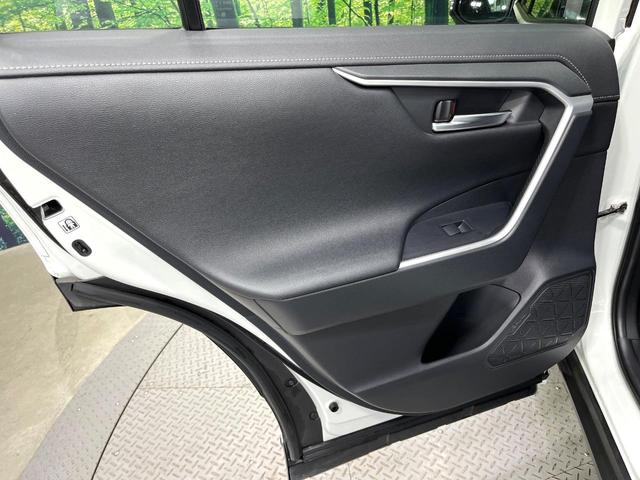 ＲＡＶ４ Ｇ　４ＷＤ　フルエアロ　禁煙車　純正９インチＳＤナビ　バックカメラ　衝突被害軽減システム　レーダークルーズ　電動リアゲート　パワーシート　ドラレコ　ＥＴＣ　コーナーセンサー　スマートキー（67枚目）