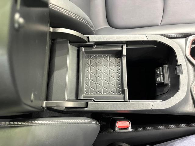 ＲＡＶ４ Ｇ　４ＷＤ　フルエアロ　禁煙車　純正９インチＳＤナビ　バックカメラ　衝突被害軽減システム　レーダークルーズ　電動リアゲート　パワーシート　ドラレコ　ＥＴＣ　コーナーセンサー　スマートキー（70枚目）