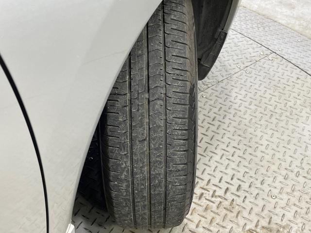 ノート Ｓ　純正ＳＤナビ　衝突被害軽減システム　禁煙車　コーナーセンサー　車線逸脱警報　オートライト　レーンアシスト　Ｂｌｕｅｔｏｏｔｈ　ＣＤ　ＤＶＤ再生　フルセグＴＶ　アイドリングストップ　ドアバイザー（30枚目）