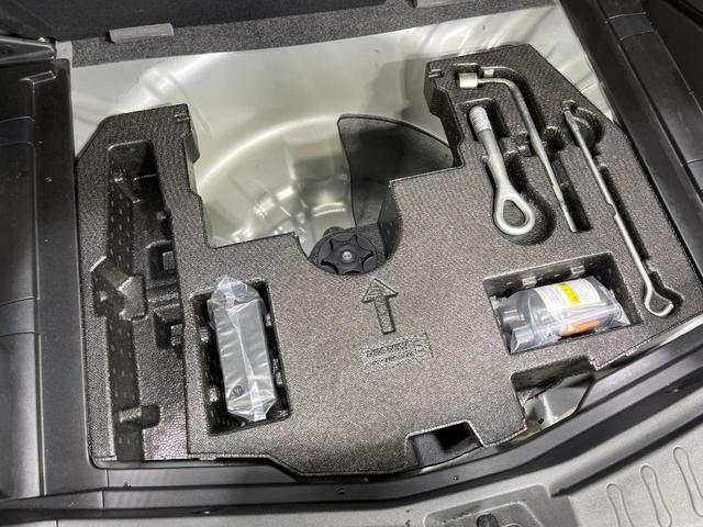ノート Ｓ　純正ＳＤナビ　衝突被害軽減システム　禁煙車　コーナーセンサー　車線逸脱警報　オートライト　レーンアシスト　Ｂｌｕｅｔｏｏｔｈ　ＣＤ　ＤＶＤ再生　フルセグＴＶ　アイドリングストップ　ドアバイザー（52枚目）