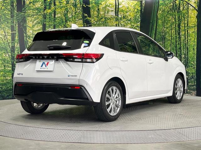 ノート Ｘ　純正９型ナビ　全周囲カメラ　衝突軽減装置　デジタルミラー　禁煙車　ドラレコ　コーナーセンサー　スマートキー　ＬＥＤヘッド　ビルトインＥＴＣ　オートライト　Ｂｌｕｅｔｏｏｔｈ　フルセグ　ＬＥＤフォグ（16枚目）