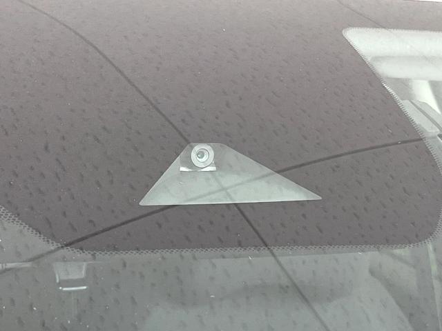 ノート Ｘ　純正９型ナビ　全周囲カメラ　衝突軽減装置　デジタルミラー　禁煙車　ドラレコ　コーナーセンサー　スマートキー　ＬＥＤヘッド　ビルトインＥＴＣ　オートライト　Ｂｌｕｅｔｏｏｔｈ　フルセグ　ＬＥＤフォグ（24枚目）