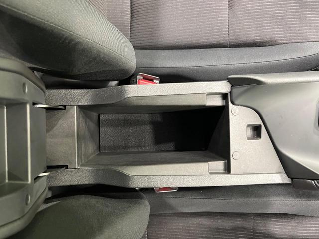ノート Ｘ　純正９型ナビ　全周囲カメラ　衝突軽減装置　デジタルミラー　禁煙車　ドラレコ　コーナーセンサー　スマートキー　ＬＥＤヘッド　ビルトインＥＴＣ　オートライト　Ｂｌｕｅｔｏｏｔｈ　フルセグ　ＬＥＤフォグ（54枚目）
