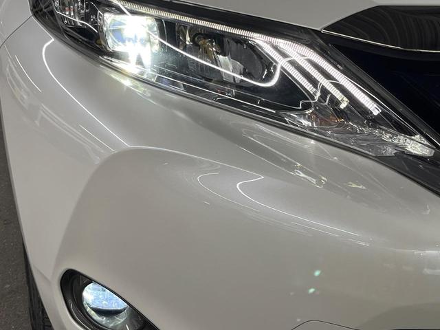 ハリアー プレミアム　サンルーフ　純正９型ナビ　バックカメラ　禁煙車　電動リアゲート　ハーフレザーシート　パワーシート　ＬＥＤヘッド　ＥＴＣ　クルコン　車線逸脱警報　オートライト　デュアルエアコン（12枚目）