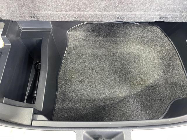 ハリアー プレミアム　サンルーフ　純正９型ナビ　バックカメラ　禁煙車　電動リアゲート　ハーフレザーシート　パワーシート　ＬＥＤヘッド　ＥＴＣ　クルコン　車線逸脱警報　オートライト　デュアルエアコン（47枚目）
