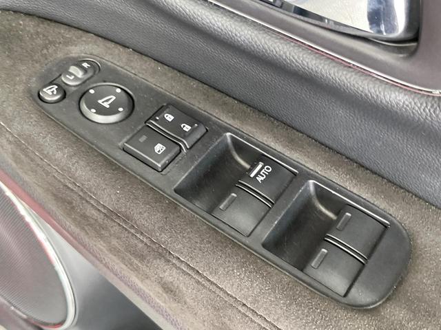 ヴェゼル ハイブリッドＲＳ・ホンダセンシング　禁煙車　純正８型ＳＤナビ　バックカメラ　衝突被害軽減システム　レーダークルーズ　ハーフレザーシート　シートヒーター　コーナーセンサー　スマートキー　ＬＥＤヘッド　ＥＴＣ　車線逸脱警報（21枚目）