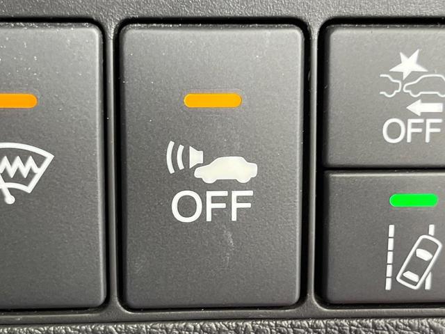 ヴェゼル ハイブリッドＲＳ・ホンダセンシング　禁煙車　純正８型ＳＤナビ　バックカメラ　衝突被害軽減システム　レーダークルーズ　ハーフレザーシート　シートヒーター　コーナーセンサー　スマートキー　ＬＥＤヘッド　ＥＴＣ　車線逸脱警報（27枚目）