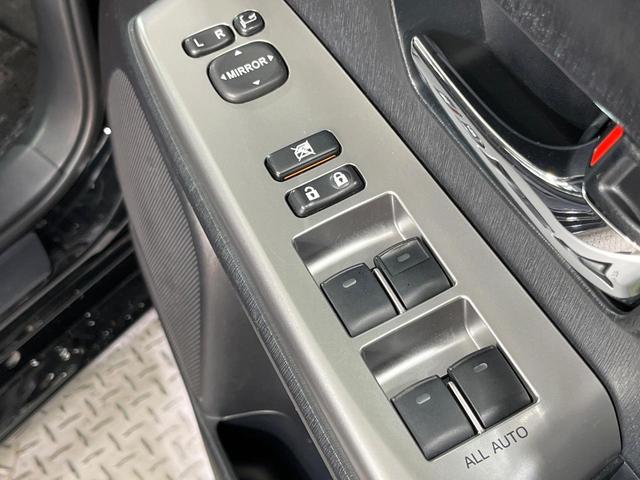 プリウスアルファ Ｓ　純正ＳＤナビ　バックカメラ　禁煙車　ドラレコ　コーナーセンサー　スマートキー　ビルトインＥＴＣ　オートライト　オートエアコン　Ｂｌｕｅｔｏｏｔｈ　ＣＤ　ＤＶＤ再生　フルセグ　ＬＥＤフォグ（22枚目）