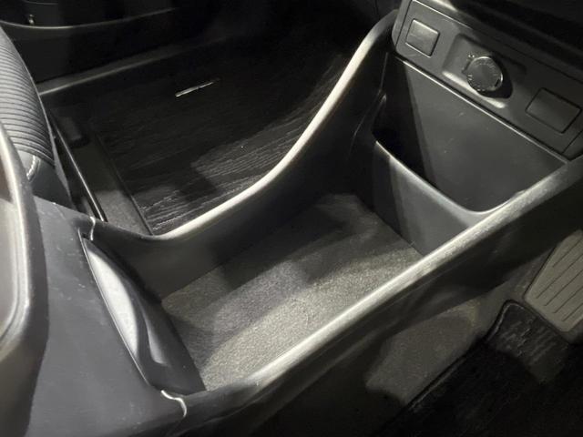 プリウスアルファ Ｓ　純正ＳＤナビ　バックカメラ　禁煙車　ドラレコ　コーナーセンサー　スマートキー　ビルトインＥＴＣ　オートライト　オートエアコン　Ｂｌｕｅｔｏｏｔｈ　ＣＤ　ＤＶＤ再生　フルセグ　ＬＥＤフォグ（32枚目）