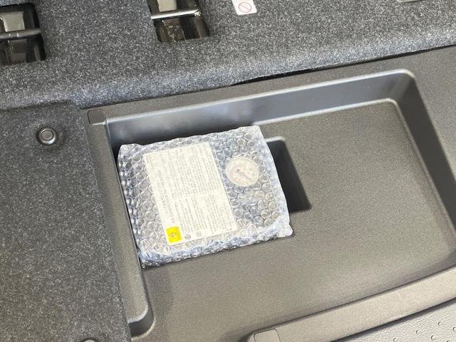 シエンタ ハイブリッドＧ　クエロ　モデリスタエアロ　両側電動ドア　純正８型ＳＤナビ　全周囲カメラ　衝突被害軽減システム　禁煙車　ハーフレザーシート　ドラレコ　コーナーセンサー　スマートキー　ＬＥＤヘッド　ビルトインＥＴＣ　クルコン（43枚目）