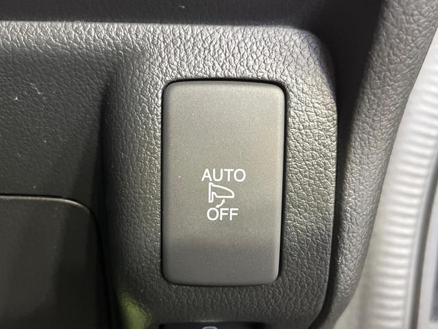 Ｎ－ＢＯＸカスタム Ｇ・ターボＬパッケージ　両側電動ドア　純正ＳＤナビ　バックカメラ　禁煙車　ハーフレザーシート　スマートキー　ＨＩＤヘッド　ビルトインＥＴＣ　クルコン　オートエアコン　純正１４インチアルミ　Ｂｌｕｅｔｏｏｔｈ　ＣＤ（23枚目）