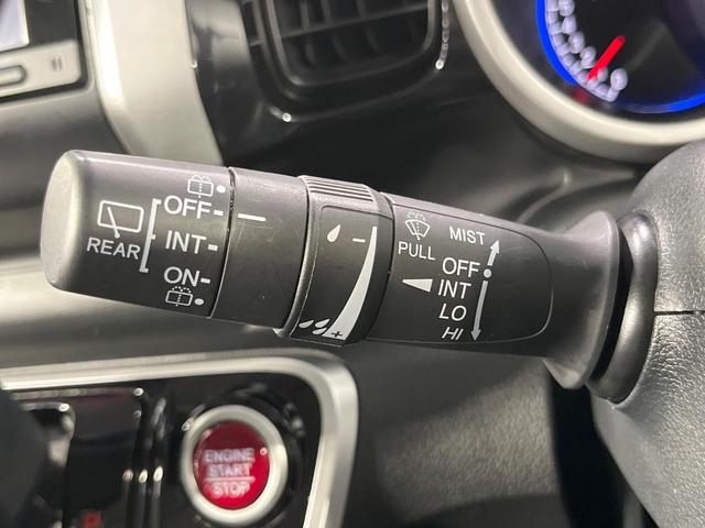 Ｎ－ＢＯＸカスタム Ｇ・ターボＬパッケージ　両側電動ドア　純正ＳＤナビ　バックカメラ　禁煙車　ハーフレザーシート　スマートキー　ＨＩＤヘッド　ビルトインＥＴＣ　クルコン　オートエアコン　純正１４インチアルミ　Ｂｌｕｅｔｏｏｔｈ　ＣＤ（32枚目）