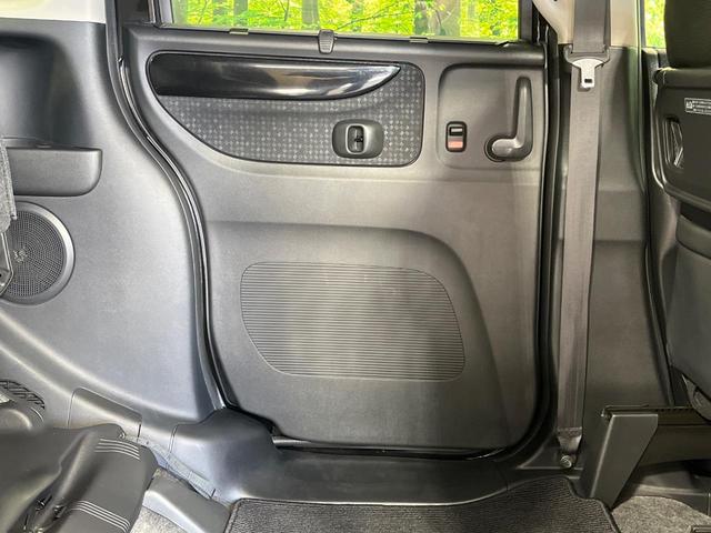 Ｎ－ＢＯＸカスタム Ｇ・ターボＬパッケージ　両側電動ドア　純正ＳＤナビ　バックカメラ　禁煙車　ハーフレザーシート　スマートキー　ＨＩＤヘッド　ビルトインＥＴＣ　クルコン　オートエアコン　純正１４インチアルミ　Ｂｌｕｅｔｏｏｔｈ　ＣＤ（52枚目）