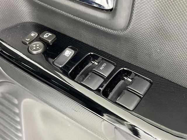 スペーシアカスタム ハイブリッドＸＳ　両側電動ドア　ＳＤナビ　衝突被害軽減システム　禁煙車　シートヒーター　ドラレコ　コーナーセンサー　スマートキー　ＬＥＤヘッド　ビルトインＥＴＣ　車線逸脱警報　オートライト　オートエアコン（24枚目）