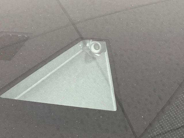 MAZDA3ファストバック 15Sツーリング 純正8型SDナビ バックカメラ 衝突被害軽減システム 禁煙車 ドラレコ コーナーセンサー スマートキー LEDヘッド ビルトインETC クルコン 車線逸脱警報 オートライト デュアルエアコン(3枚目)