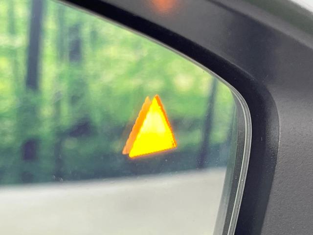 MAZDA3ファストバック 15Sツーリング 純正8型SDナビ バックカメラ 衝突被害軽減システム 禁煙車 ドラレコ コーナーセンサー スマートキー LEDヘッド ビルトインETC クルコン 車線逸脱警報 オートライト デュアルエアコン(6枚目)