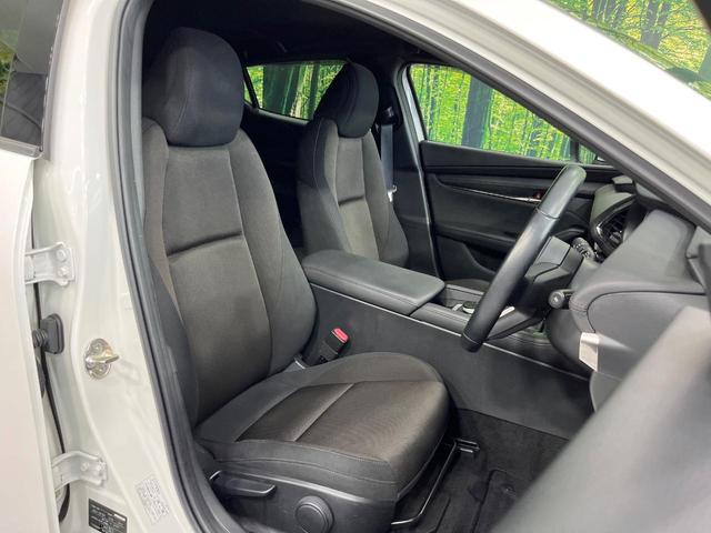 MAZDA3ファストバック 15Sツーリング 純正8型SDナビ バックカメラ 衝突被害軽減システム 禁煙車 ドラレコ コーナーセンサー スマートキー LEDヘッド ビルトインETC クルコン 車線逸脱警報 オートライト デュアルエアコン(8枚目)