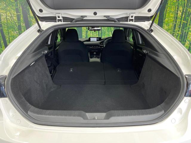 MAZDA3ファストバック 15Sツーリング 純正8型SDナビ バックカメラ 衝突被害軽減システム 禁煙車 ドラレコ コーナーセンサー スマートキー LEDヘッド ビルトインETC クルコン 車線逸脱警報 オートライト デュアルエアコン(10枚目)