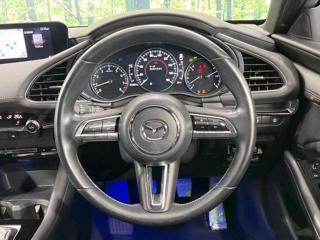 MAZDA3ファストバック 15Sツーリング 純正8型SDナビ バックカメラ 衝突被害軽減システム 禁煙車 ドラレコ コーナーセンサー スマートキー LEDヘッド ビルトインETC クルコン 車線逸脱警報 オートライト デュアルエアコン(11枚目)