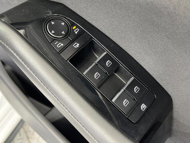MAZDA3ファストバック 15Sツーリング 純正8型SDナビ バックカメラ 衝突被害軽減システム 禁煙車 ドラレコ コーナーセンサー スマートキー LEDヘッド ビルトインETC クルコン 車線逸脱警報 オートライト デュアルエアコン(21枚目)