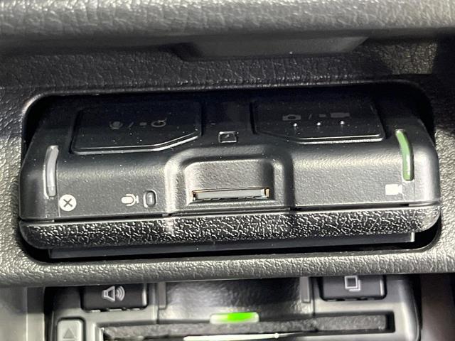 MAZDA3ファストバック 15Sツーリング 純正8型SDナビ バックカメラ 衝突被害軽減システム 禁煙車 ドラレコ コーナーセンサー スマートキー LEDヘッド ビルトインETC クルコン 車線逸脱警報 オートライト デュアルエアコン(27枚目)